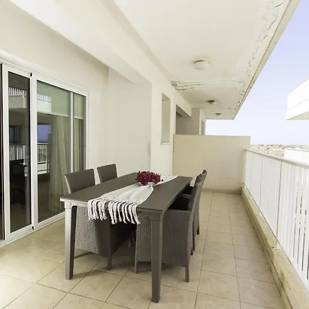 Avlida Holiday